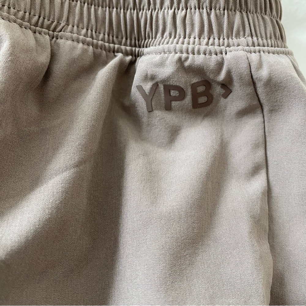 Abercrombie & Fitch YPB Active Shorts - Picture 3 of 7
